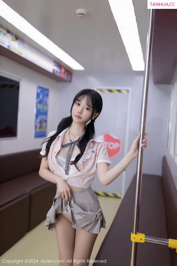   [XiuRen]高清写真图 2024.05.10 No.8515 幼幼 地铁美腿第29张图片